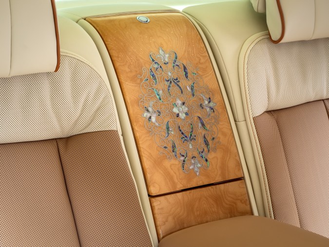 Rolls-Royce Phantom Hummingbird tiene un interior de superlujo artesanal