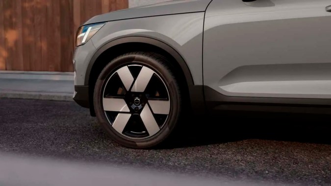 Volvo XC40 2027 cambia de cara para una nueva etapa