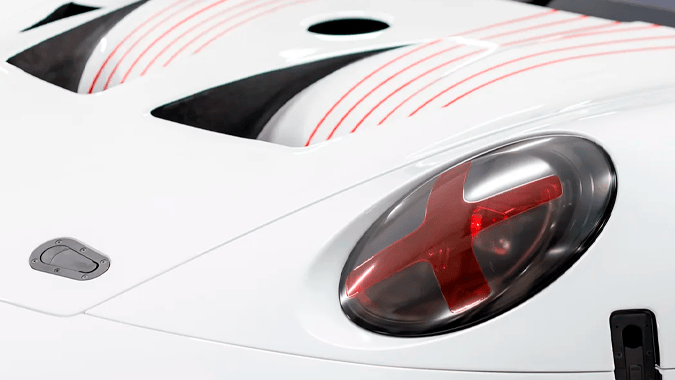 Manthey Racing celebra 30 años con dos Porsche de competición al límite
