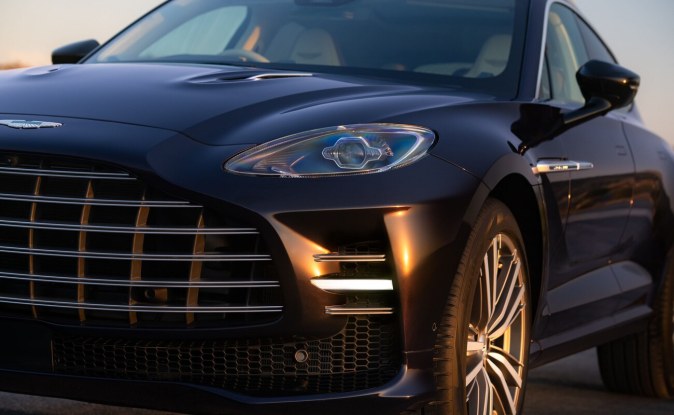 Detalle de diseño exterior del Aston Martin DBX GT 2027