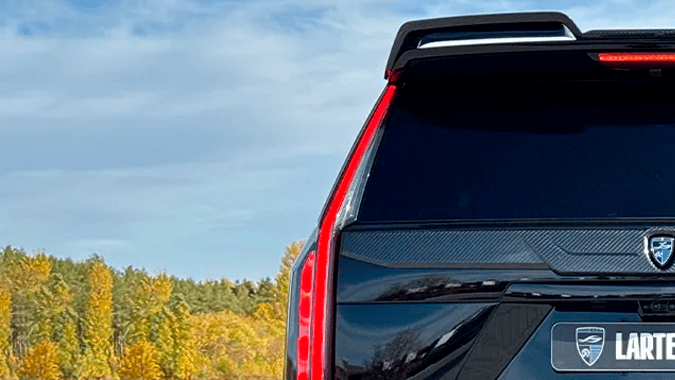 Larte Design sorprende con su kit de personalización para el Cadillac Escalade