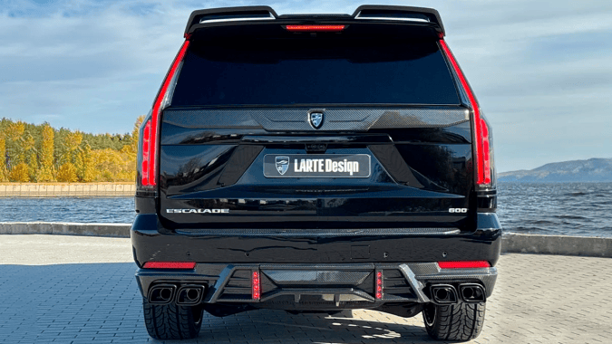 Larte Design sorprende con su kit de personalización para el Cadillac Escalade
