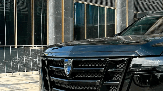 Larte Design sorprende con su kit de personalización para el Cadillac Escalade