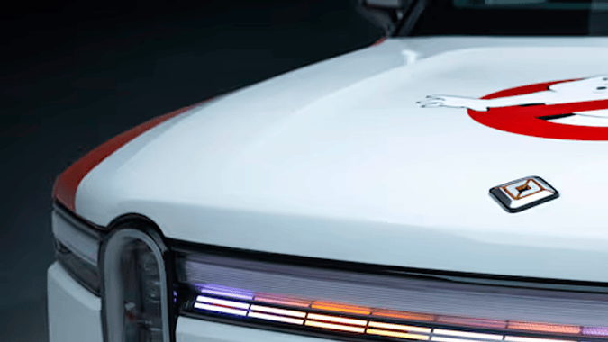 Rivian R1 recibe un modo Halloween inspirado en Ghostbusters