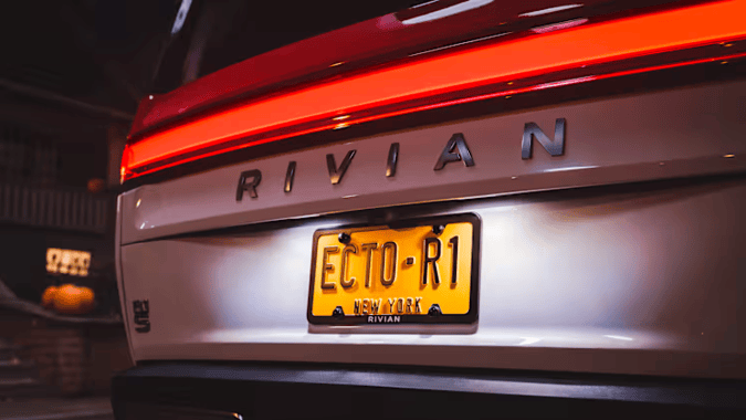 Rivian R1 recibe un modo Halloween inspirado en Ghostbusters