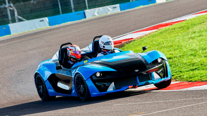 Zenos E10 2027: El roadster purista británico ultraligero y divertido